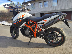 KTM 990