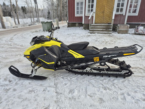 Ski-Doo Summit