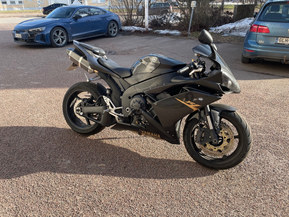 Yamaha YZF-R1