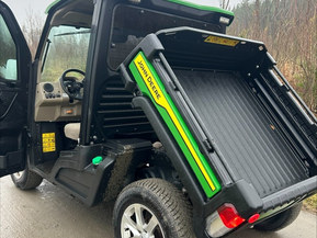 John Deere Gator