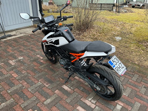 KTM 125