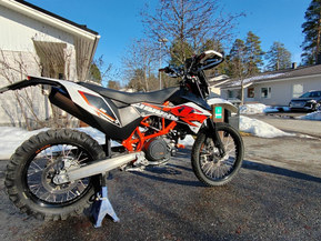 KTM 690