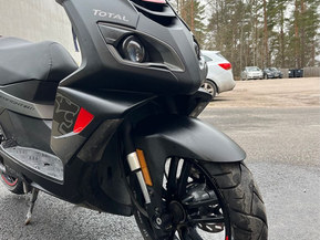 Peugeot Speedfight 4