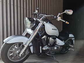 Suzuki Intruder