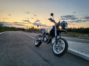 KTM 640