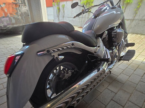 Suzuki Intruder