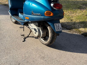 Vespa LX