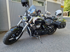 Suzuki Intruder