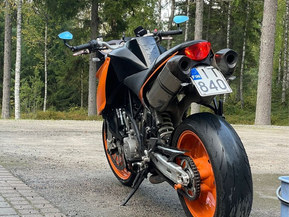 KTM 990