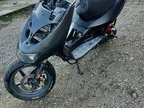 Aprilia SR