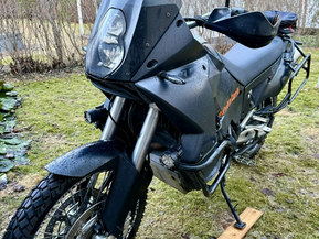 KTM 990