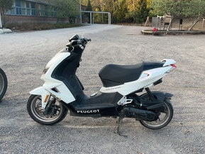 Peugeot Speedfight 4