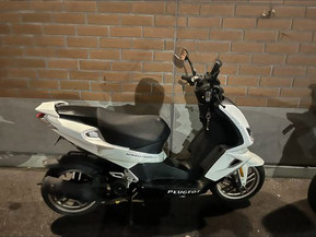 Peugeot Speedfight 4