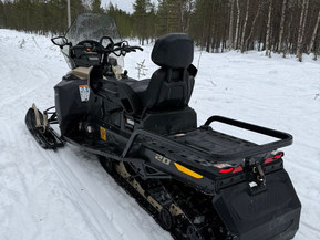 Ski-Doo Expedition