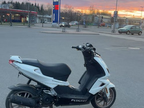 Peugeot Speedfight 4