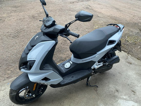 Peugeot Speedfight 4