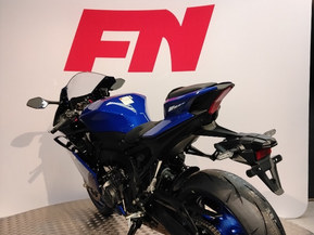 Yamaha R9