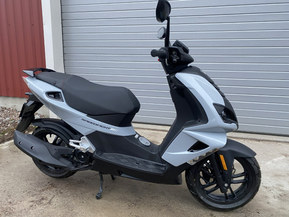 Peugeot Speedfight 4