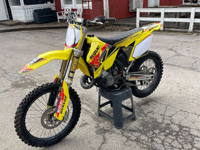 Suzuki RM