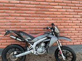 Aprilia SX
