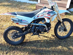 X-Motos Dirt Bike