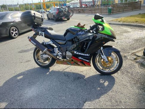 Kawasaki ZX-12R