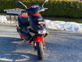 Aprilia SR