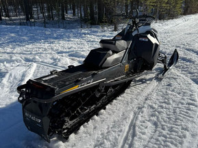 Ski-Doo Summit