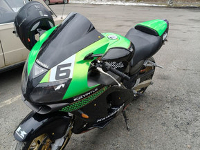 Kawasaki ZX-12R