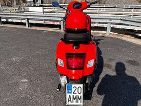 Vespa GTS
