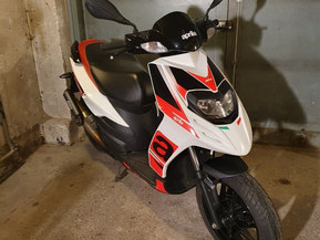 Aprilia SR