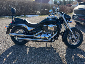 Suzuki Intruder