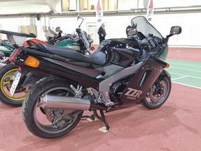 Kawasaki ZZR
