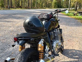 Yamaha XJR