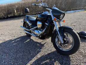 Suzuki Intruder
