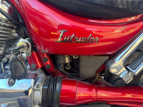 Suzuki Intruder