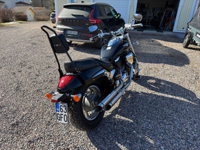 Suzuki Intruder