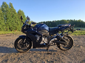 Yamaha FZ1-S