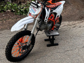 X-Motos Dirt Bike