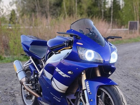 Yamaha YZF-R1