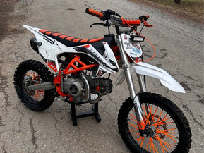 X-Motos Dirt Bike