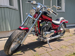 Suzuki Intruder