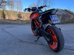 KTM 390