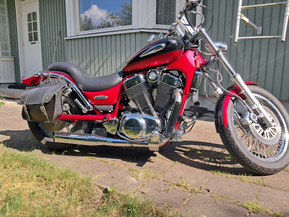 Suzuki Intruder