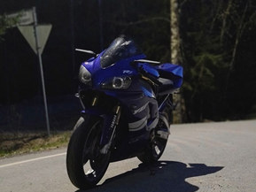 Yamaha YZF-R1