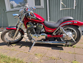 Suzuki Intruder