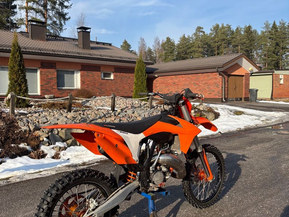 KTM 125
