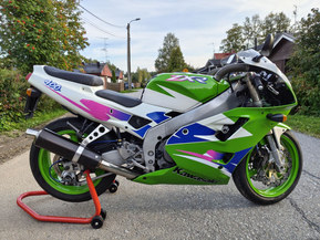 Kawasaki ZXR