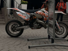 KTM 125