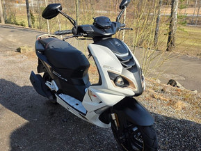 Peugeot Speedfight 4